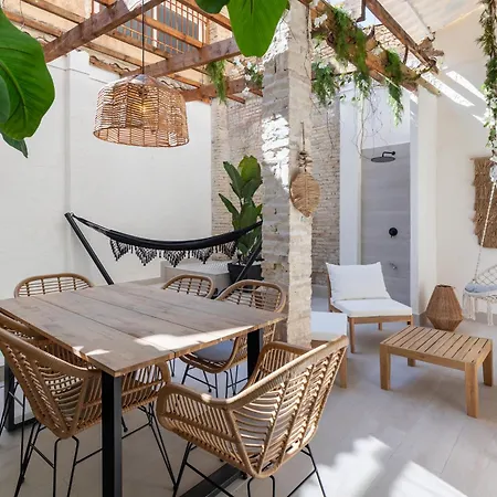 Con Piscina Y Terraza * Valencia