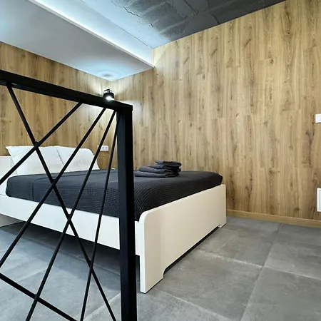 Oriola 35 * Valencia