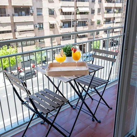 Dorm4you Patraix Apartment
