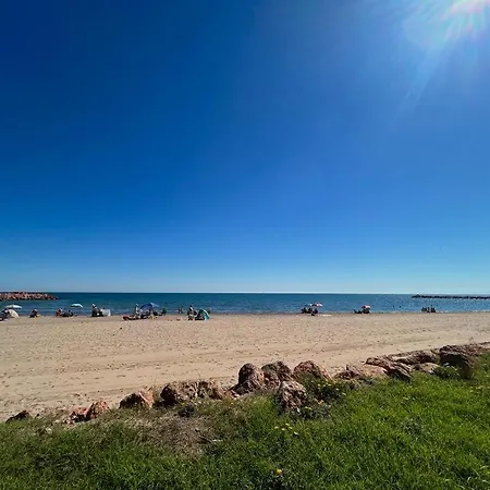 En Primera Línea De La Playa A 15 Minutos De La Ciudad De *