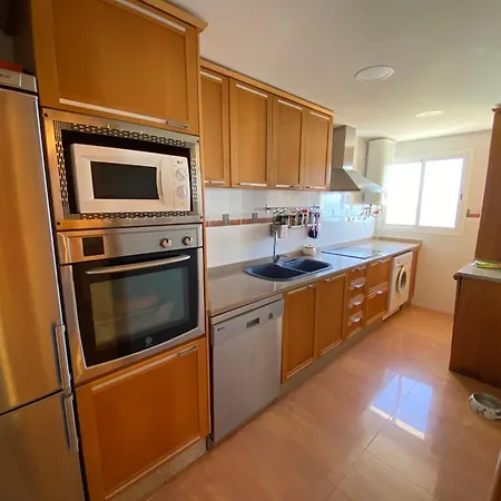 Lejlighed En Primera Linea De La Playa A 15 Minutos De La Ciudad De *