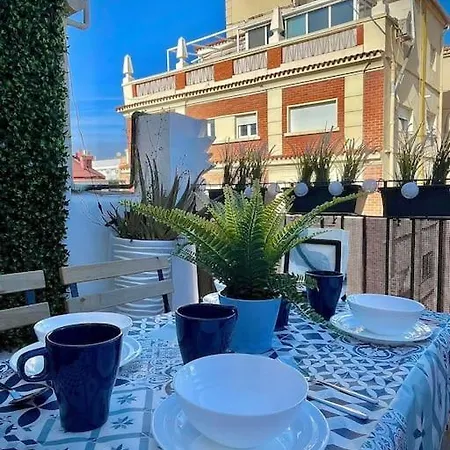 Elegant Rooftop By F2 Daire Valensiya