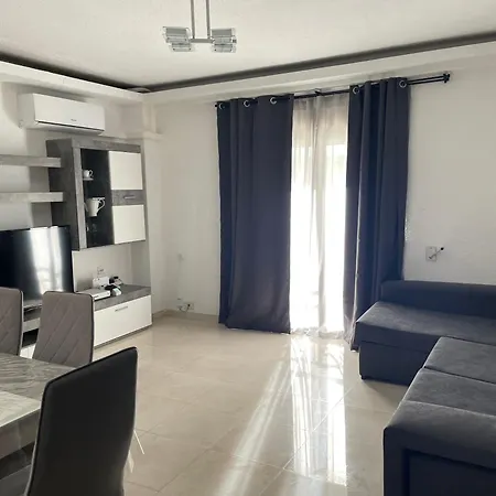 Cercano Al Centro * Valenza