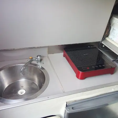 Exclusive Boat In Marina De Valencia, Ideal For Couples Botel