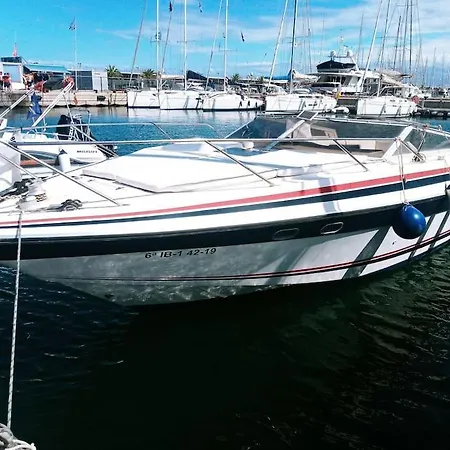 Botel Exclusive Boat In Marina De Valencia, Ideal For Couples