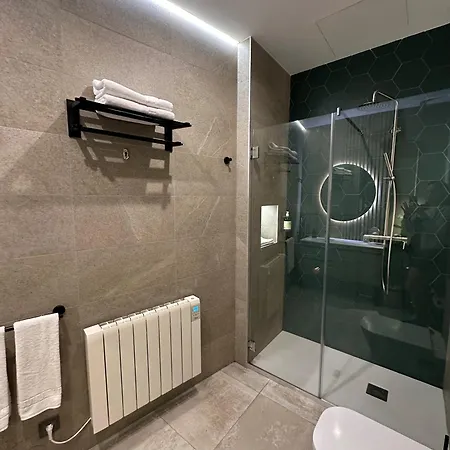 Fabulosa Vivienda Nueva A Un Paso De Plaza Espana Valencia