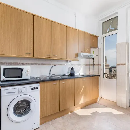 Travel Habitat Port Valencia. *