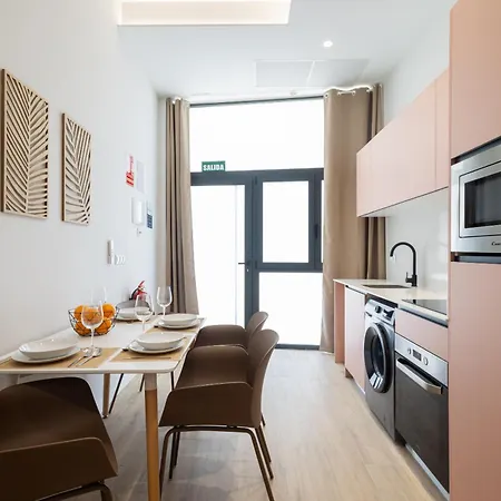 Florit Flats - Trafalgar Arts & Port *