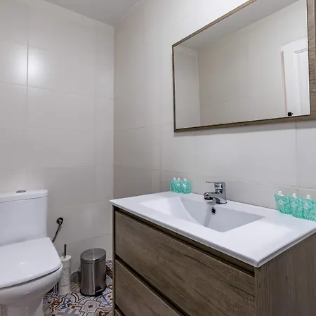 Travel Habitat Port Valencia. * Valencia