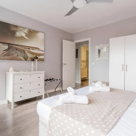 Junto Al Oceanografic * Valencia