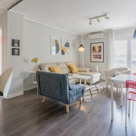 Junto Al Oceanografic Valencia