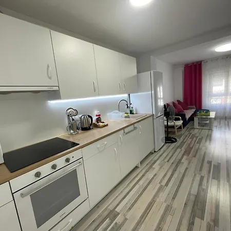 Piso Tranquilo Y Luminoso En * Valencia