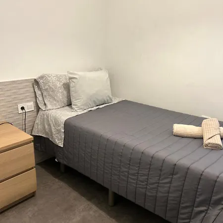 Dama Iberica Ii Appartamento Valenza