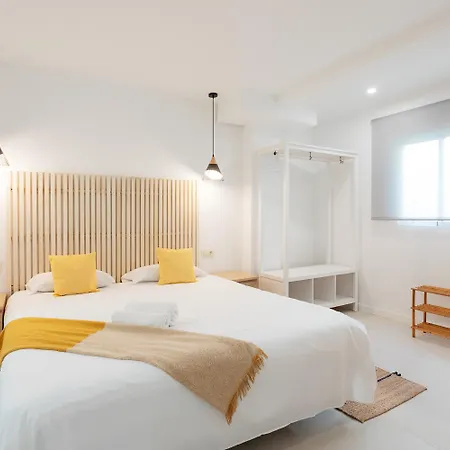 Daire Amplio Cerca Centro Historico Y Turia 5pax 2 Bath Valensiya