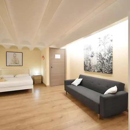 Centrico Al Lado De Torres De Quart *