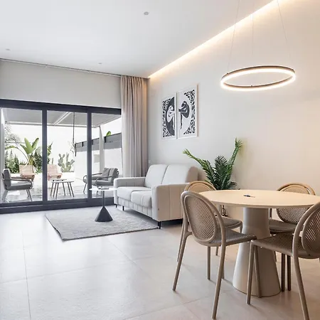 Lägenhet North Station Pen-suites Valencia