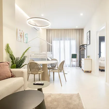 North Station Pen-suites Valencia