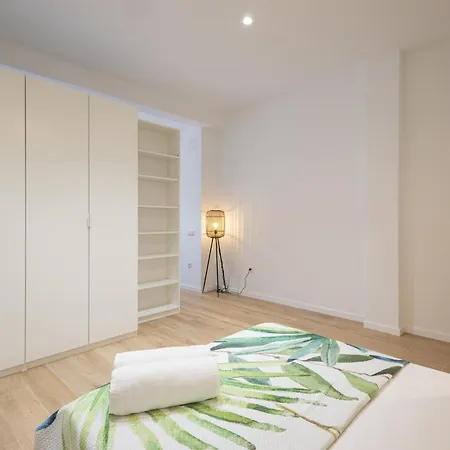 2 4 Pax, New Flat, Wifi Ac * Валенсия