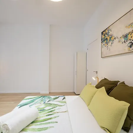 2 4 Pax, New Flat, Wifi Ac Daire Valensiya