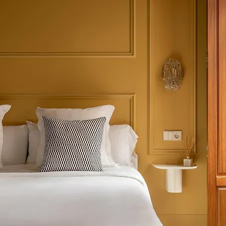 La Novieta Boutique - Adults Only