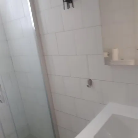 Guest house Serrano 2*