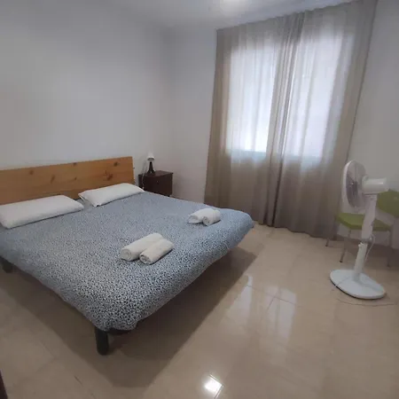 Planta Baja, Bien Comunicada, Cerca De La Playa * Valencia