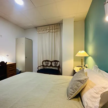Проживание в семье Mirador 1 Del Mercado - Con Bano Privado En El Centro De La Ciudad Vella *