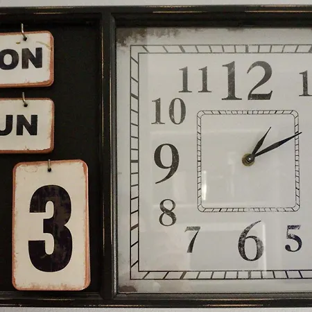 Hosted By Gracie Apartmán *