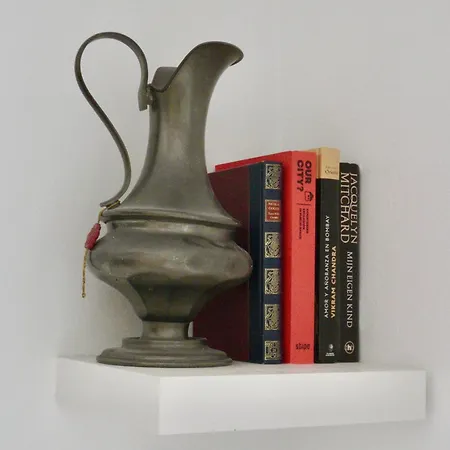 Hosted By Gracie Valencie