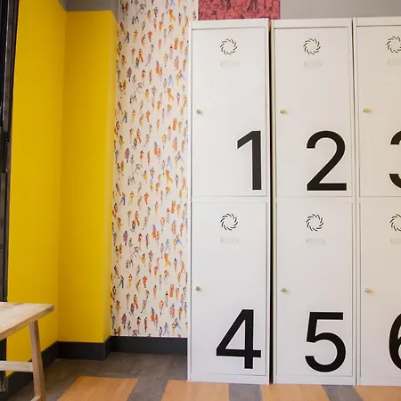 Room00