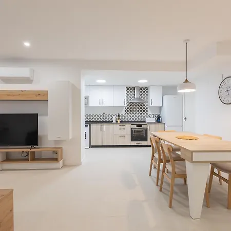 Amplio Cerca Centro Historico Y Turia 5pax 2 Bath Valencie