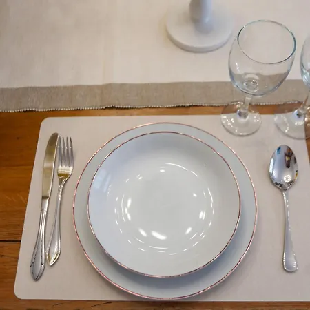 Apartmán Lovely Near The & Of Arts And Sciences *