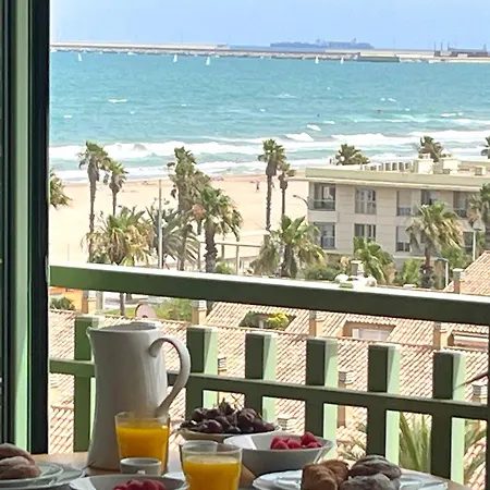 Apartamento Stylish Well-connected Beachfront Flat *