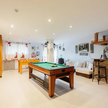 別荘 Chalet, Rodeada De Naturaleza Piscina A Doce Klm De Y 7 Del Aeropuerto *