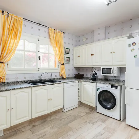 Chalet, Rodeada De Naturaleza Piscina A Doce Klm De Y 7 Del Aeropuerto * バレンシア