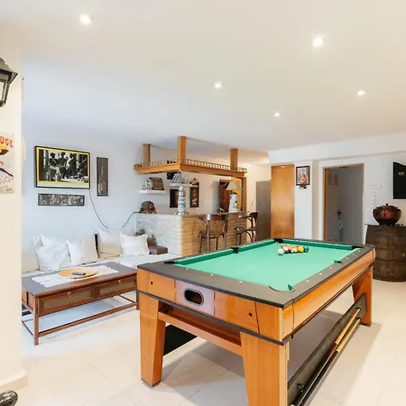 Chalet, Rodeada De Naturaleza Piscina A Doce Klm De Y 7 Del Aeropuerto バレンシア