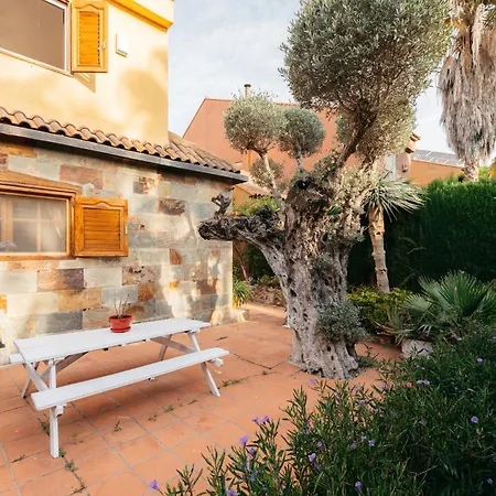 Chalet, Rodeada De Naturaleza Piscina A Doce Klm De Y 7 Del Aeropuerto 別荘 *