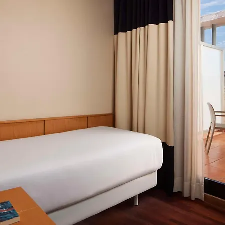 Nh Ciudad De Hotel 3*