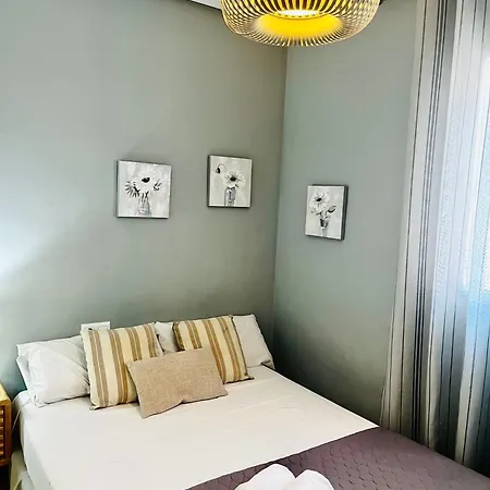 Travel Habitat Atico Calle Comedias