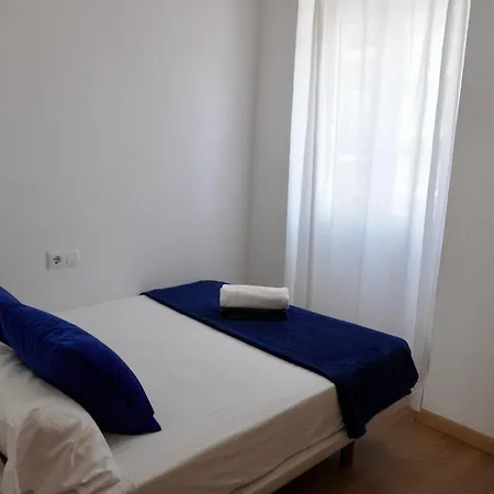 Hosted By Gracie فالنسيا