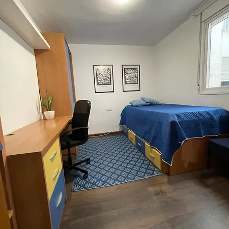 Cozy In Shared בית הארחה *