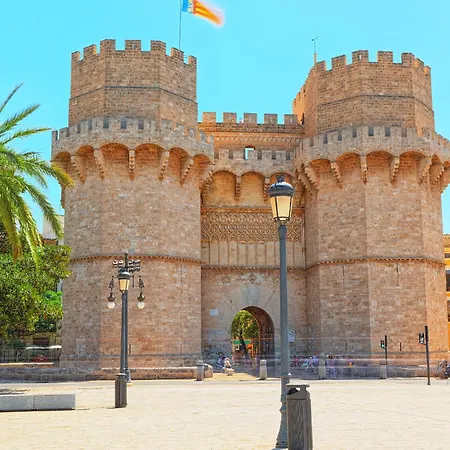 Private Bedroom - Comfy&quiet - Near Of Arts And Sciences 호텔