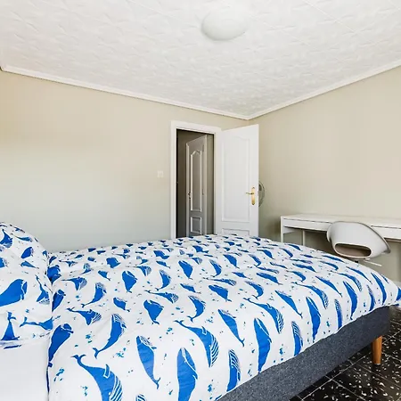 Modern And Spacious Close To The * Valencia