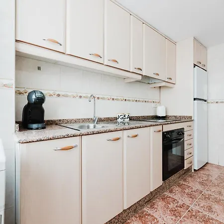 Modern And Spacious Close To The *