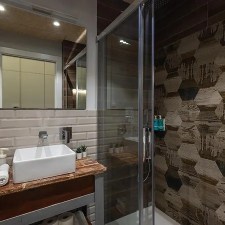 Florit Flats - Center Modern 1br 2bth Terrace Wi-fi Ac *