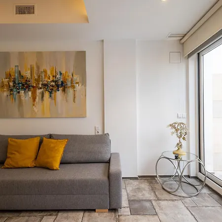 Florit Flats - Center Modern 1br 2bth Terrace Wi-fi Ac