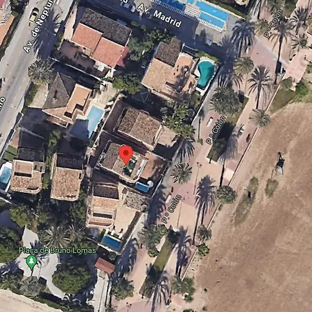 Semesterbostad Beachfront *