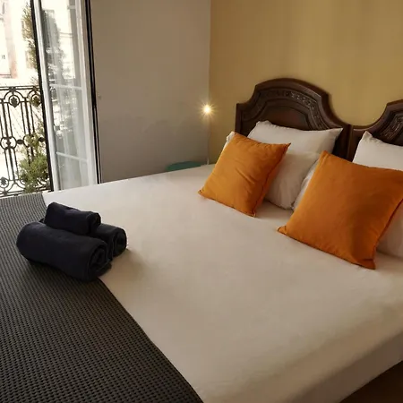 Hosted By Gracie * Valencie