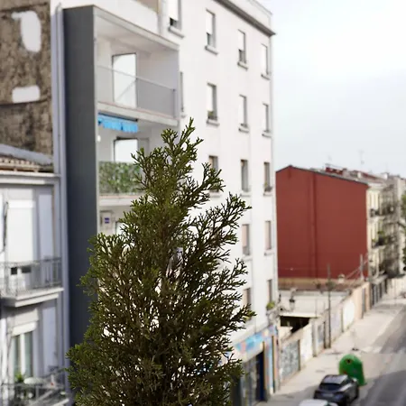 Hosted By Gracie شقة