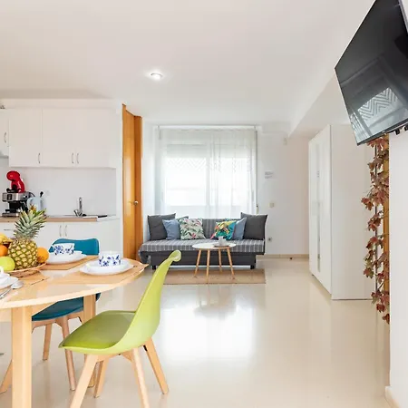 Grand - 8 Min To Center By Metro Apartment *